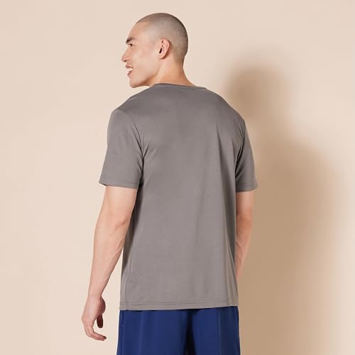 Amazon Essentials Men\'s Performance Tech Workout T-Shirts, Pack of 2, Black/Medium Grey, Medium - Image 4