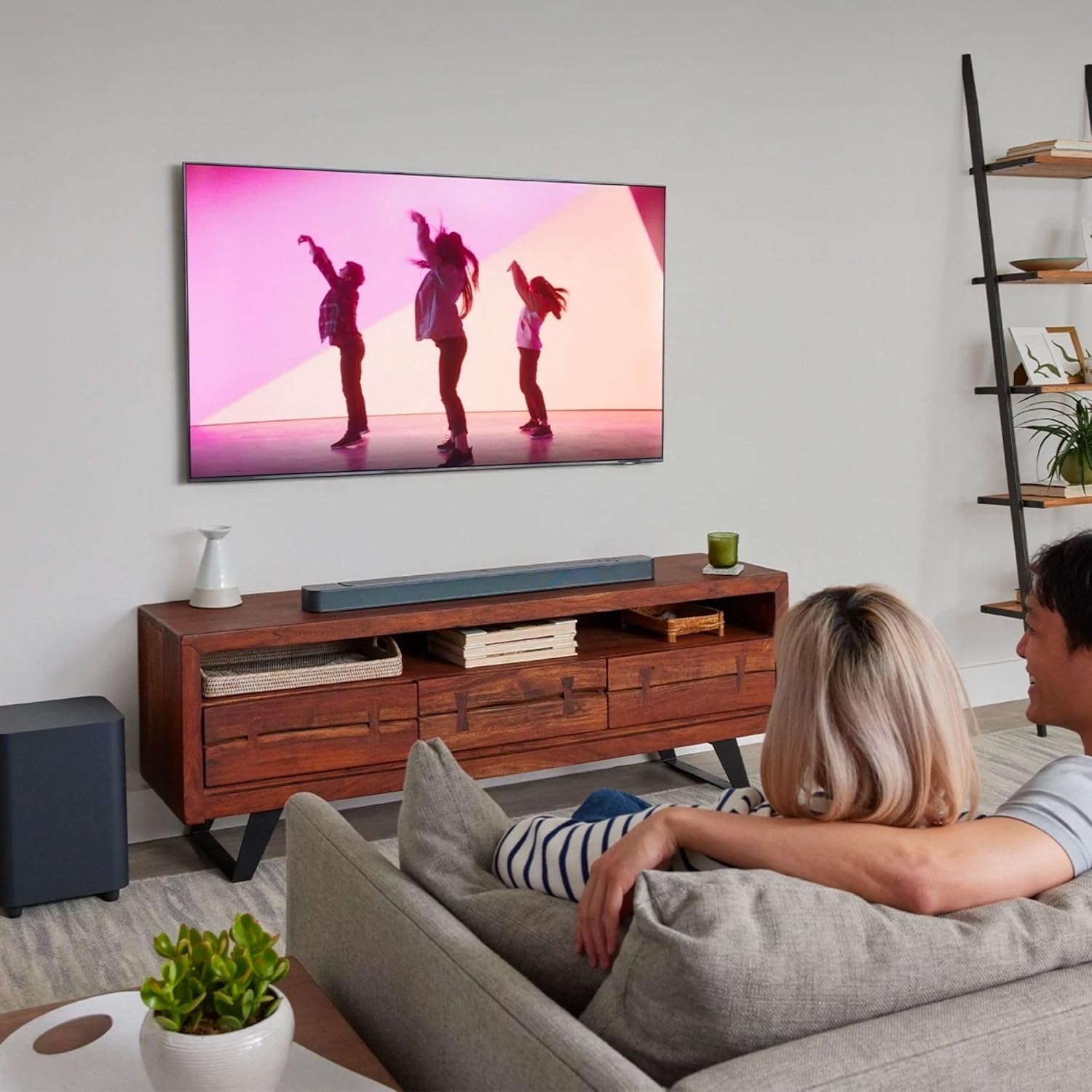 JBL Bar 500: 5.1-Channel soundbar with MultiBeam™ and Dolby Atmos®, Black - Image 2