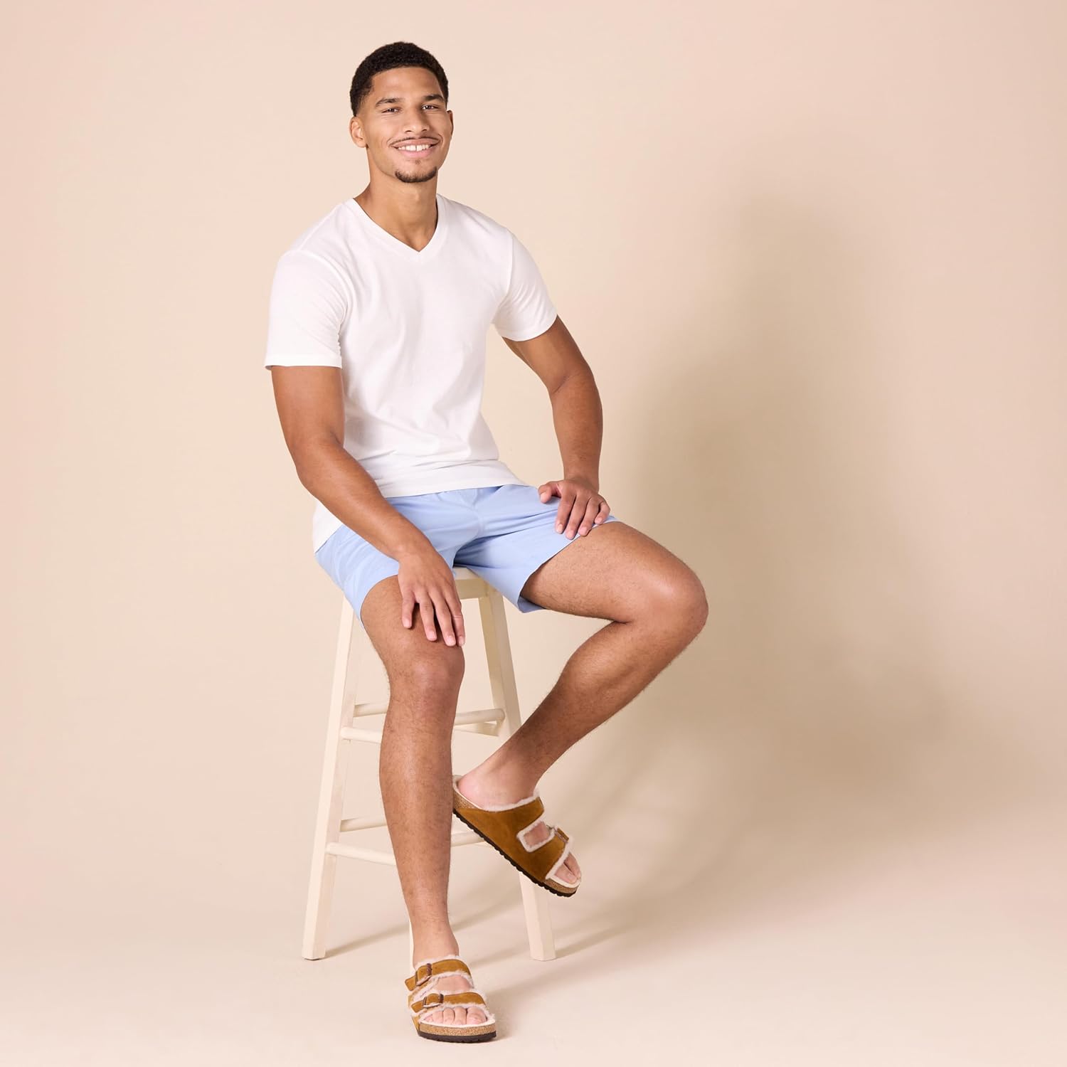 Amazon Essentials Men's V-Neck Undershirt, Breathable, Cotton, Pack of 6 - Image 5