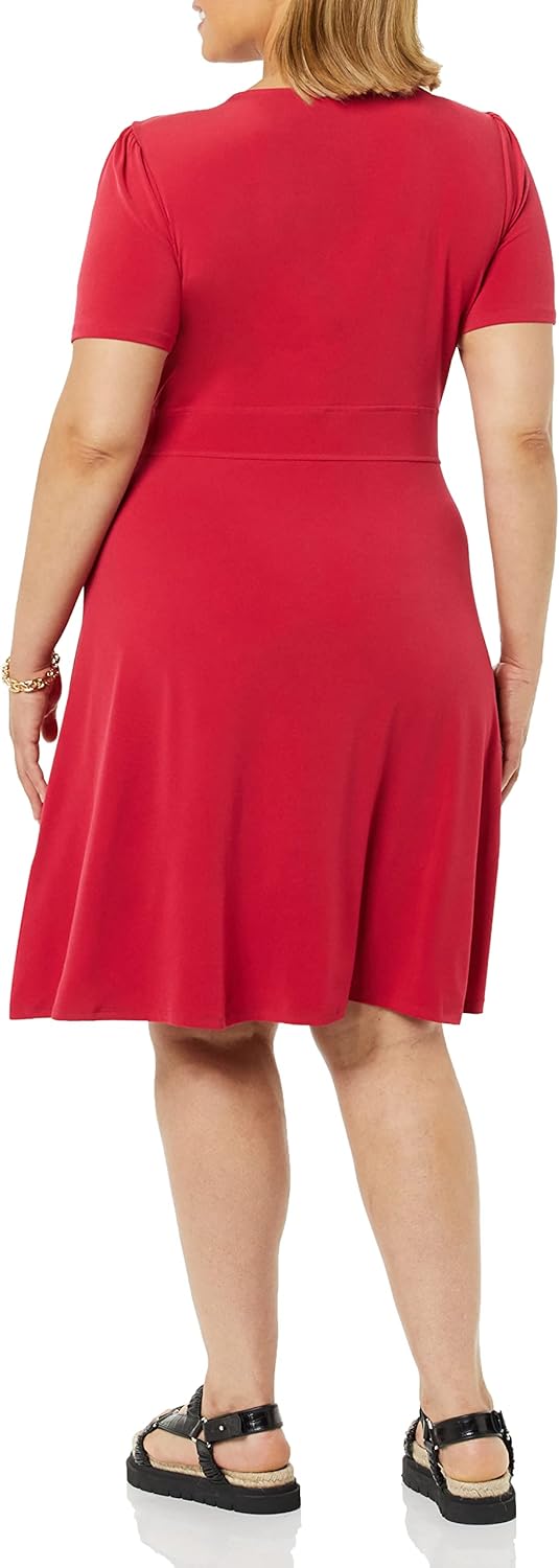 Amazon Essentials Women's Short Sleeve V-Neck Gathered Fit and Flare Dress - Image 2
