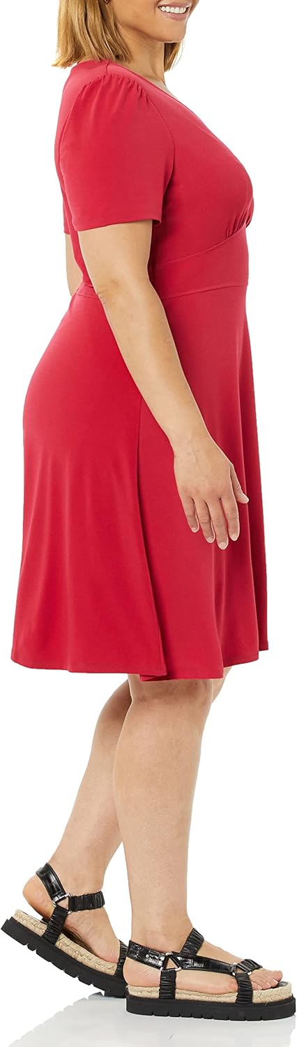 Amazon Essentials Women's Short Sleeve V-Neck Gathered Fit and Flare Dress - Image 3
