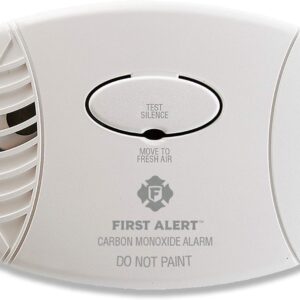 First Alert Carbon Monoxide Detector, Plug-In Alarm with Test & Silence Button, CO600, White, 1-Pack