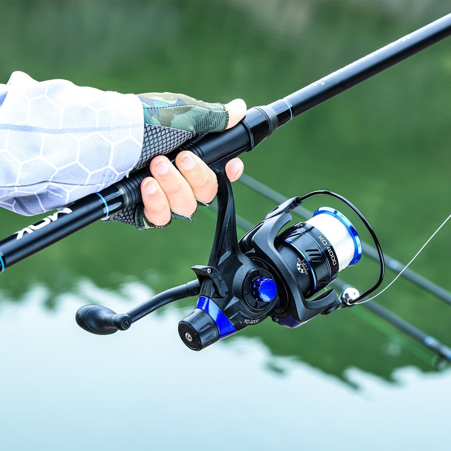 Sougayilang Surf Fishing Rod Combo Medium/Heavy 3 Piece Baitfeeder Spinning Combo with 4000 Size Reel for Travel - Image 8