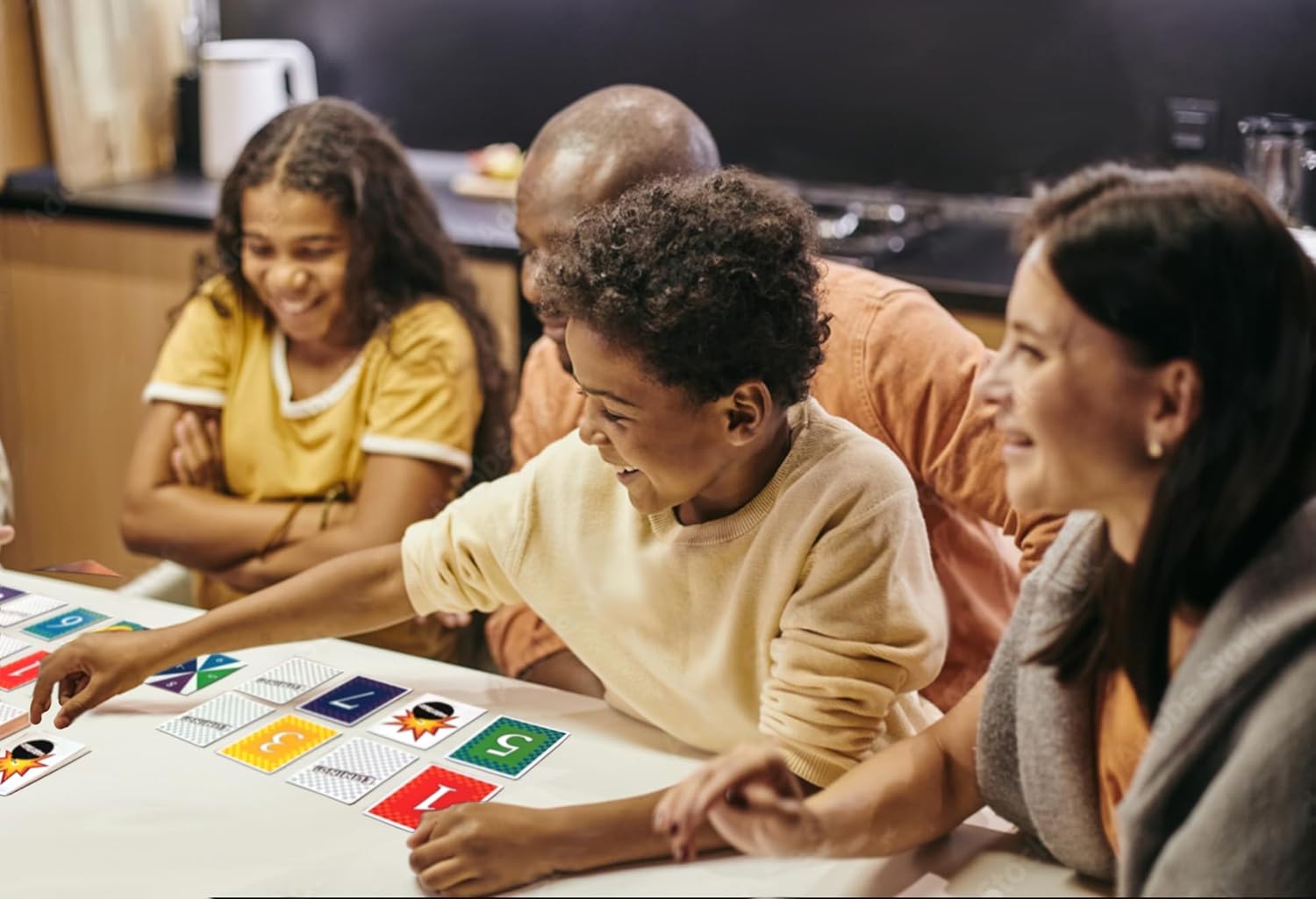 Elimino Family Card Game – Fast & Simple Gameplay That Brings Everyone Together | Easy to Learn, Ages 7+, Great for Kids, Parents & Grandparents - Image 3