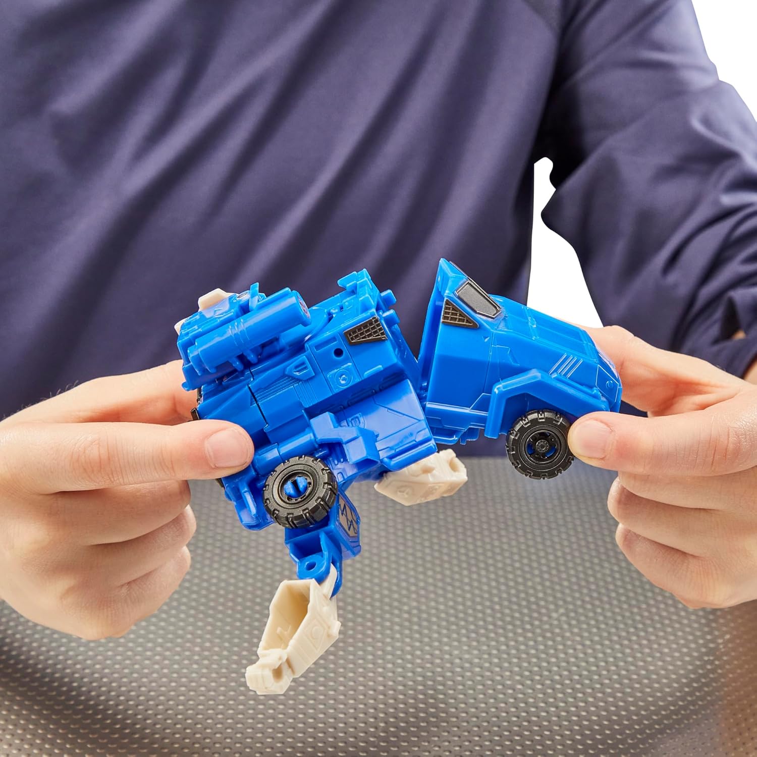 Transformers Decepticon Commander 3-Pack of 5-Inch Robot Action Figures for Boys and Girls, Starscream, Shockwave & Soundwave, Interactive Toys for Kids Ages 6 and Up (Amazon Exclusive) - Image 7