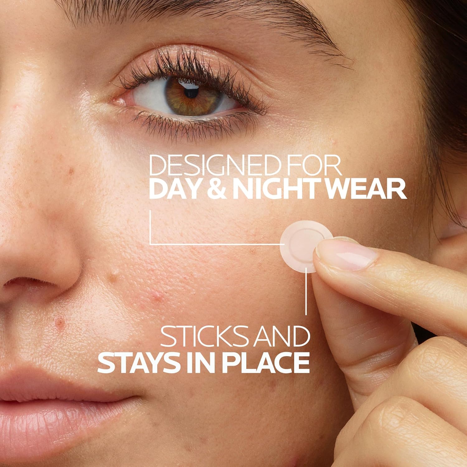 La Roche-Posay Effaclar Multi-Target Blemish Patches, Hydrocolloid Pimple Patches For Face Shields, Targets & Absorbs, Suitable Under Makeup, 22 Patches, 12 Small Size & 10 Medium Size - Image 3