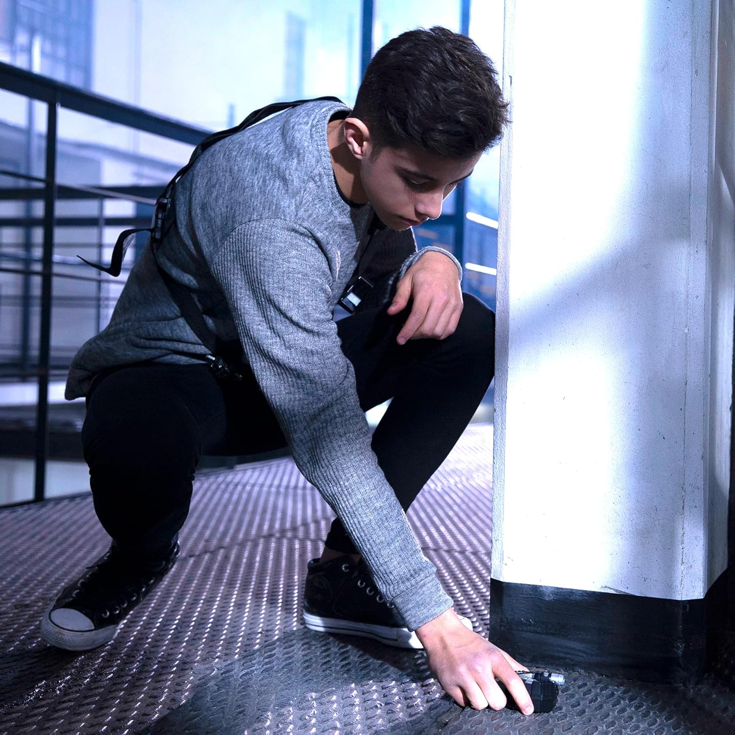 SpyX / Micro Gear Set - 4 Real Spy Toys Kit + Adjustable Belt for Spy Kids Role Play. Junior Secret Agent/Detective/Ninja Toy Gadgets Set for Boys & Girls - Image 5